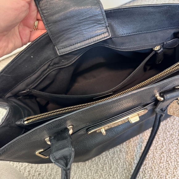 Coach Swagger Carryall - Picture 15 of 15